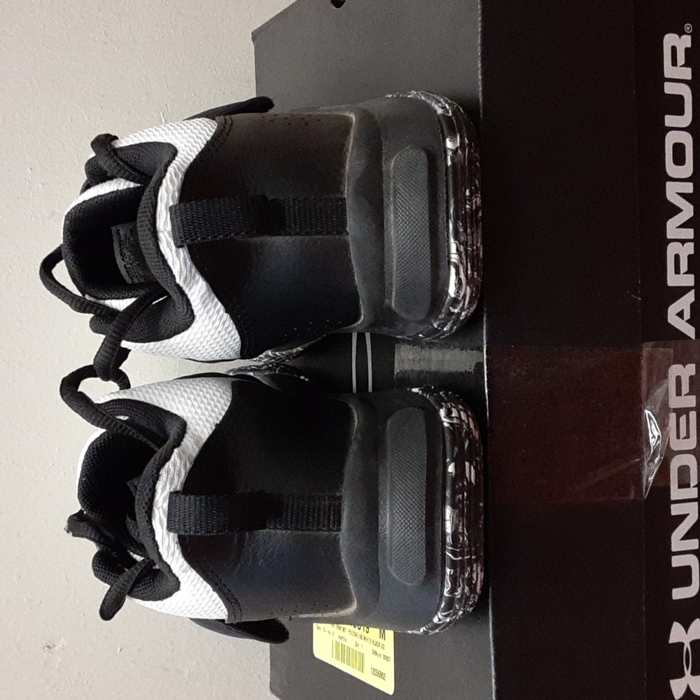 π 2/$30 π Under Armour Zone BB Youth Basketball Shoes Sz 3Y - Picture 3 of 11